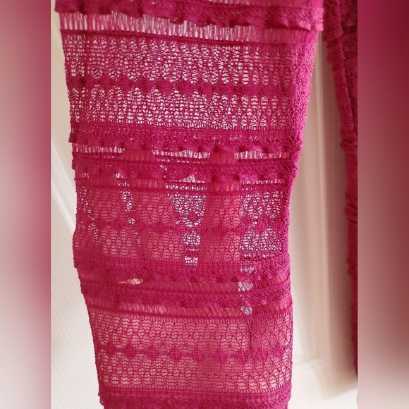 Forever 21 Red burgundy 3/4 Sleeve Round Neck Lace Bodycon Dress Size S - Picture 7 of 7